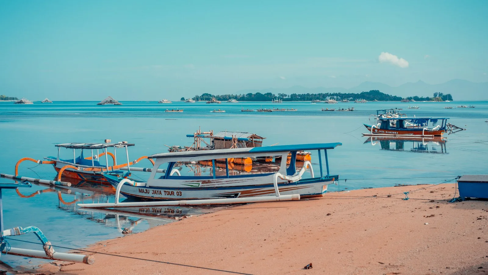 Transport : scooter à Bali, train à Java et bateau vers les Gili